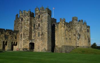 Alnwick Castle and the Alnwick Town Defences | North East England ...