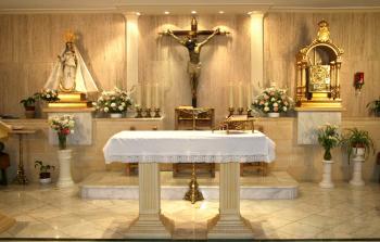 altar1.jpg