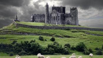 Download desktop wallpaper Ancient castle in the mountains
