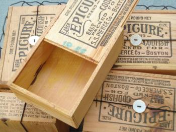 Cricket Acres Studio: Packaging