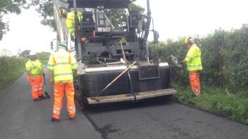 NR Asphalt | Machine Laying Asphalt - YouTube
