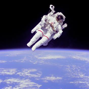 File:Astronaut-EVA.jpg - Wikipedia