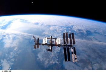 Space in Images - 2008 - 03 - International Space Station seen from ...