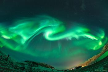 APOD: 2018 April 10 - Dragon Aurora over Norway