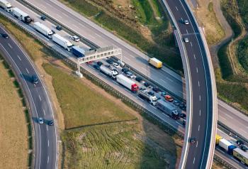 Autobahn zwischen Berlin und Potsdam: Gas-Unfall - Berliner Ring bis ...