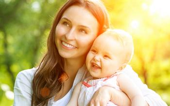 Cute baby with sweet mother wallpaper | HD Wallpapers Rocks
