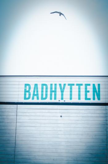 Badhytten Signage