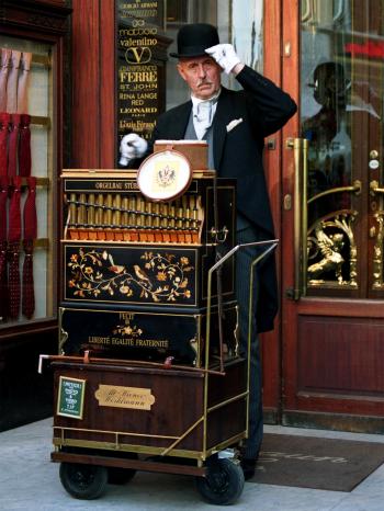 Barrel organ - Wikipedia