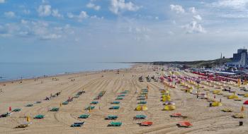 File:Den Haag Scheveningen Beach 22.jpg - Wikimedia Commons