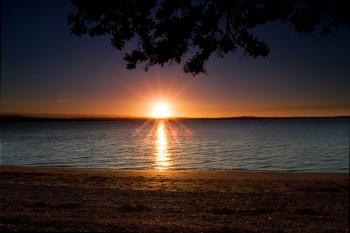 File:Beach Sunset at Point Chevalier Beach - Auckland.jpg ...