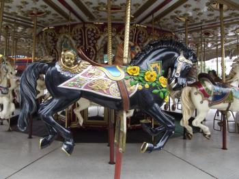 carousel – The moving dragon writes