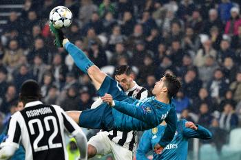 Watch: Cristiano Ronaldo's bicycle-kick goal