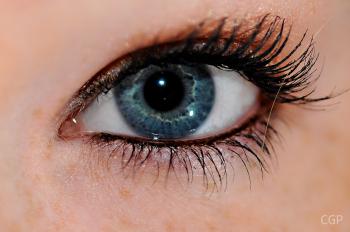 File:Human eye - blue.JPG - Wikimedia Commons