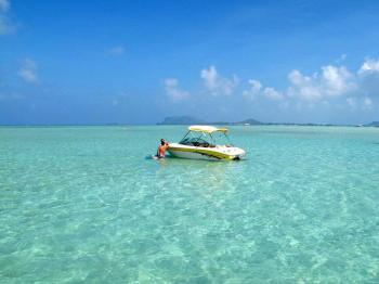 Boating in the Blue - Hawaii Pictures