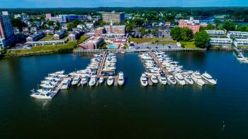 Marina in Red Bank NJ | Boat Slip in Red Bank - Molly Pitcher Inn