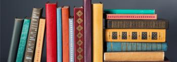 5 Brilliant Ways to Organize Your Bookshelf | RIF