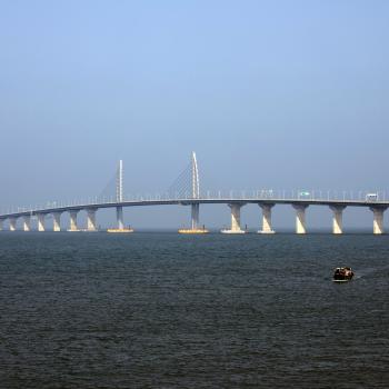 Hong Kong bridge prepares to open amid fears over structural ...