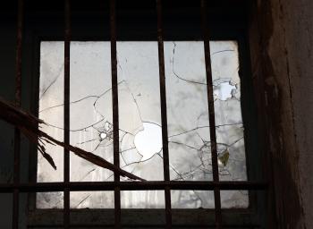 Parable of the broken window - Wikipedia