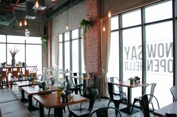 Interiors For Your F&B Startup: Friends' Avenue Café Has Personality