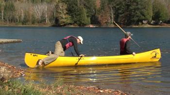 How to load your canoe at the water's edge - YouTube