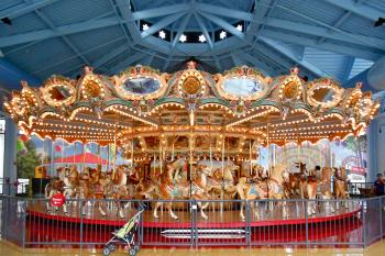 File:Carousel longshot Philly.JPG - Wikimedia Commons