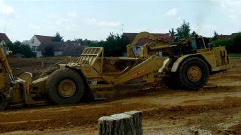 cat d10+scrap - YouTube