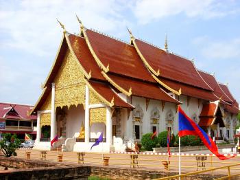 Chedi Luang Buddhist Temple