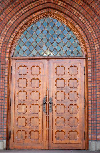 File:Uranienborg church front door.jpg - Wikimedia Commons