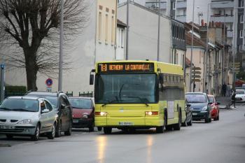 CITURA - Heuliez Bus GX 317 n°253 - Ligne 8