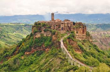 Civita di Bagnoregio - Viaggi, vacanze e turismo: Turisti per Caso
