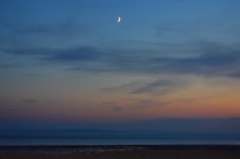 Clear evening sky. - Landscape - Photos - PhotographySites.com