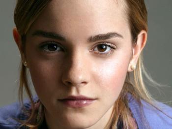 Celebrities Emma Watson in Close up wallpapers (Desktop, Phone ...