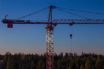 Walker Construction -- The Tower Crane Operator - YouTube