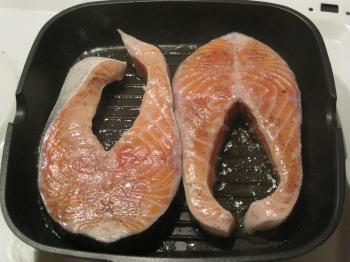 Cooking salmon fish