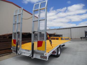 Beavertail Trailers - Australian Built Pig Trailers, Tag Trailers ...