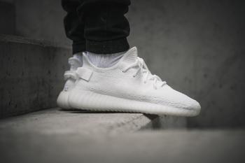 adidas Yeezy Boost 350 V2 Cream White