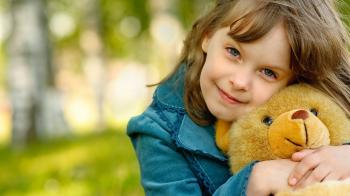 Cute Girl Playing With Teddy HD Wallpaper #9502