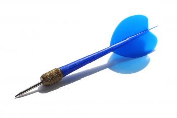 File:Plastic-Dart.jpg - Wikimedia Commons