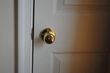 Door knob