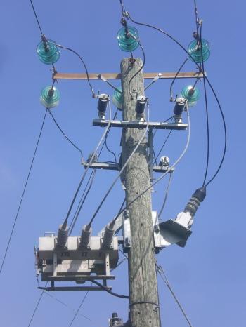 File:HK 鹿頸路 Luk Keng Road 26 Electric power supply.JPG ...