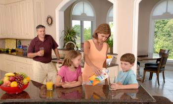 File:Family drinking juice.jpg - Wikimedia Commons