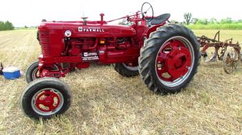1958 McCormick Farmall Model "Super H" Vintage Tractor - Ferme ...
