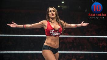 The Top 10 Female Wrestlers in the WWE 2016 - YouTube