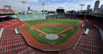 Red Sox's record sellout streak ends