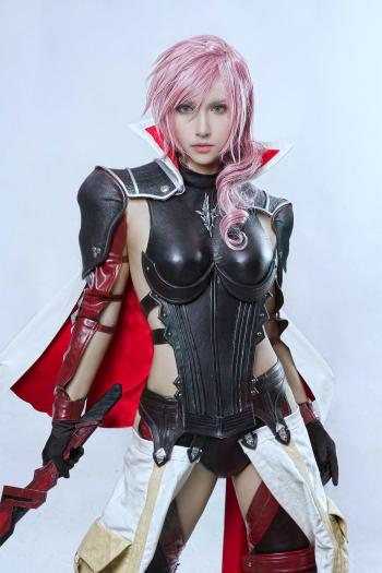 Spectacular Final Fantasy Cosplay Looks Like A Screenshot ...