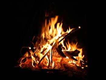 File:Camp fire.jpg - Wikimedia Commons