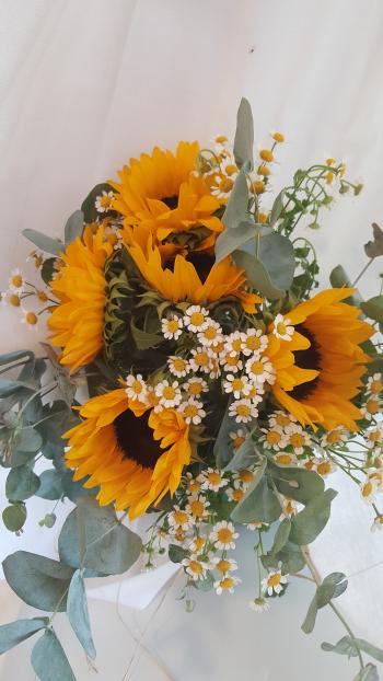 Fresh Flowers | Kosher Cakery
