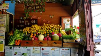 Fresh fruit juice shop in Thailand