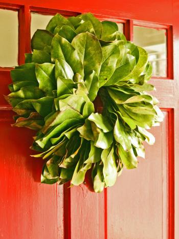 How to Make a Fresh Magnolia Wreath | HGTV