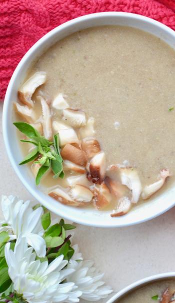 6 Ingredient Fresh Mushroom Soup - Measuring Cups, Optional